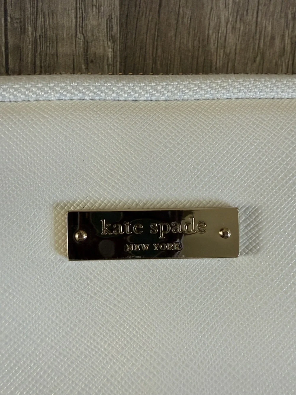 Kate Spade Laptop Case White and Black Padded Laptop Sleeve Zippered Case - Picture 2 of 7